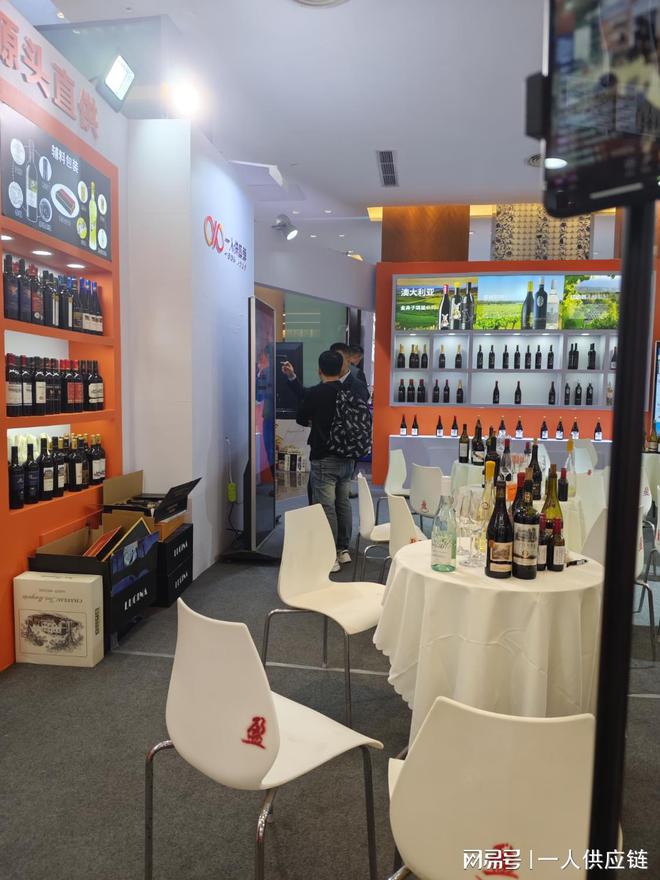 威尼斯葡萄酒市场奇遇：相逢环球佳酿泉源(图1)