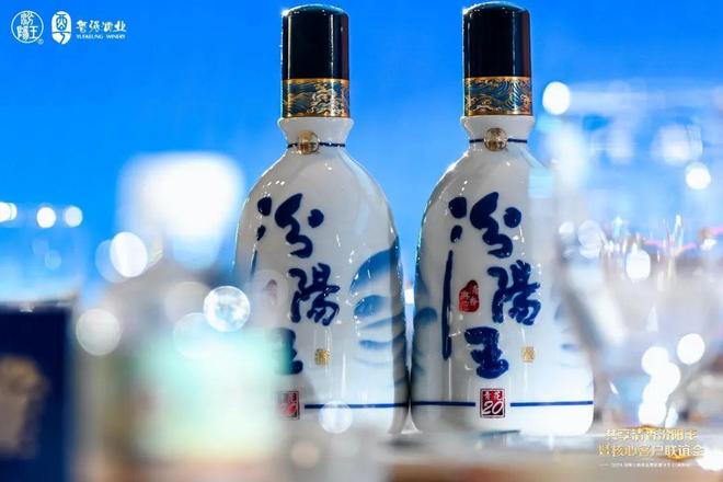 威尼斯网站15天调研广东7地40商他预判三成烟旅店或消逝 小强有酒·对话(图2)